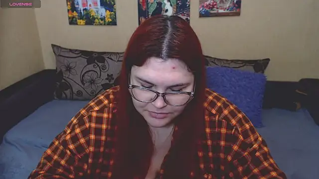 JuliaKeln online show from 05.09.26