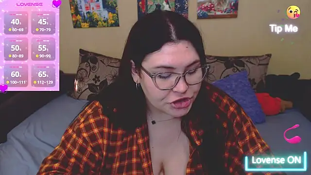 JuliaKeln online show from 05.15.26