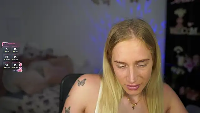 Nicolette  Shea  online show from 01.11.25