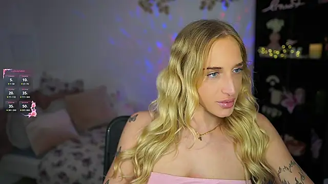 Nicolette  Shea  online show from 01.30.25