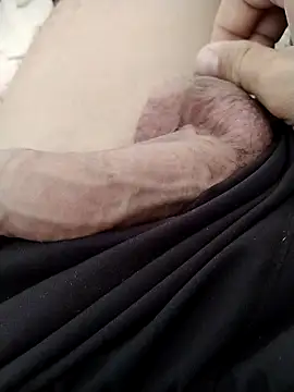 Snapshot of Felipe310597 chatting on 10.30.25 Felipe310597 online show from 10.30.25