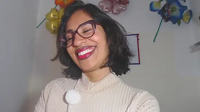 fantasty nylon online show from 10.18.25