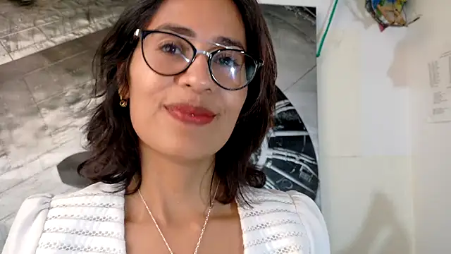 fantasty nylon online show from 11.25.25