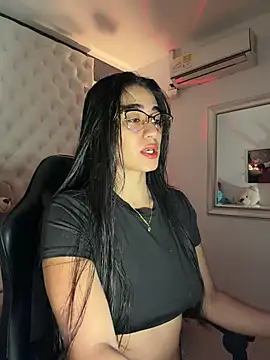 ZarahEvans online show from 02.05.26