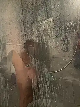 Snapshot of RoodoggXL chatting on 12.25.24 RoodoggXL online show from 12.25.24