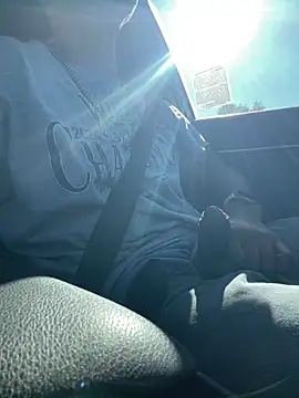 Snapshot of RoodoggXL chatting on 01.12.25 RoodoggXL online show from 01.12.25