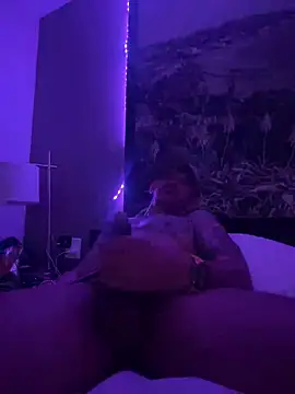 Snapshot of RoodoggXL chatting on 01.14.25 RoodoggXL online show from 01.14.25