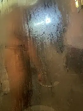 Snapshot of RoodoggXL chatting on 03.18.25 RoodoggXL online show from 03.18.25