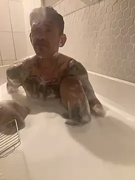 Snapshot of RoodoggXL chatting on 03.20.25 RoodoggXL online show from 03.20.25