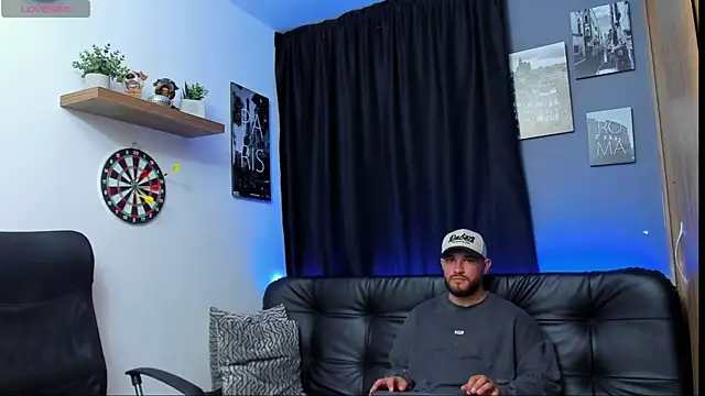 Snapshot of AndrewDiaz chatting on 01.27.25 AndrewDiaz online show from 01.27.25