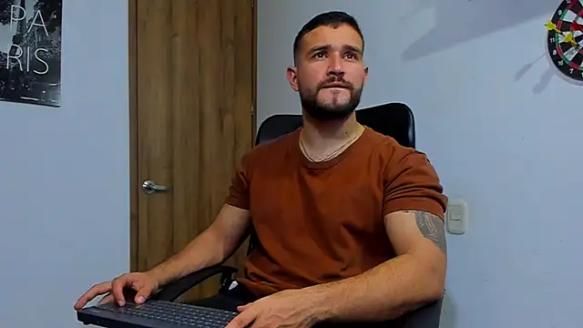 Snapshot of AndrewDiaz chatting on 10.09.25 AndrewDiaz online show from 10.09.25