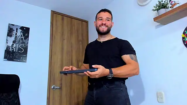 Snapshot of AndrewDiaz chatting on 10.16.25 AndrewDiaz online show from 10.16.25