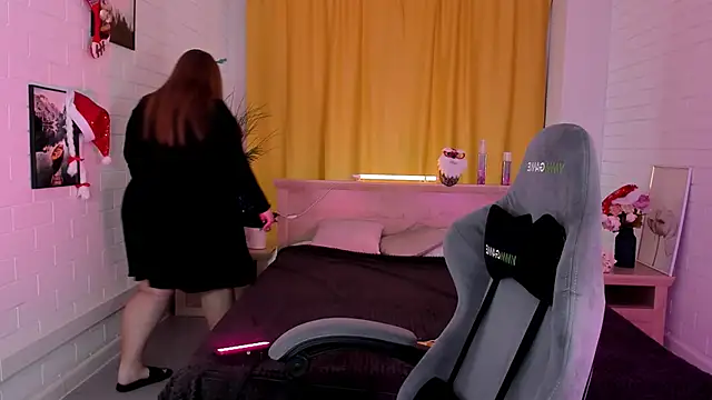 Snapshot of KimberlyMaran chatting on 12.17.24 KimberlyMaran online show from 12.17.24