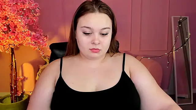 Snapshot of KimberlyMaran chatting on 12.28.24 KimberlyMaran online show from 12.28.24