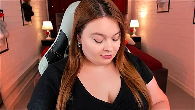 Snapshot of KimberlyMaran chatting on 02.23.25 KimberlyMaran online show from 02.23.25