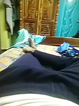 Snapshot of Tamil10inches chatting on 12.13.24 Tamil10inches online show from 12.13.24