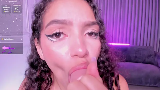 Snapshot of anahi_curlie1 chatting on 03.14.25 anahi curlie1 online show from 03.14.25