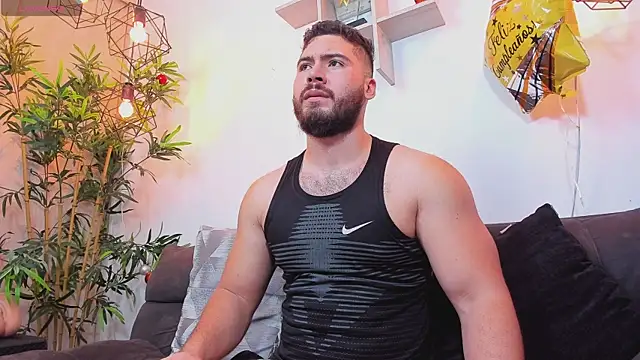 SebastianVilla  online show from 04.14.26