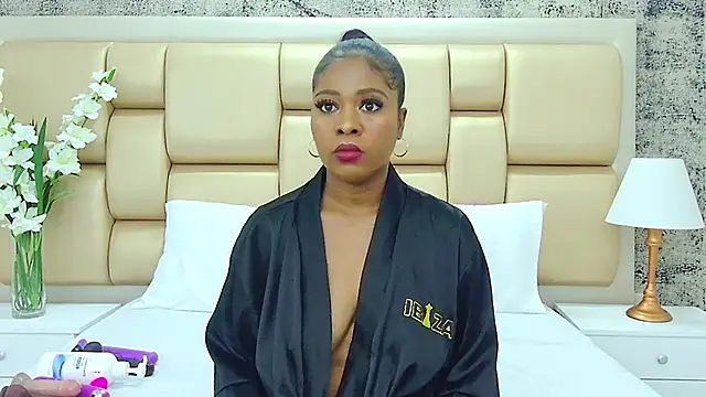 Snapshot of AlisonTravis chatting on 12.22.24 AlisonTravis online show from 12.22.24