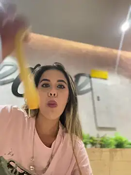 Snapshot of Emilia_Bakerr chatting on 02.04.25 Emilia Bakerr online show from 02.04.25