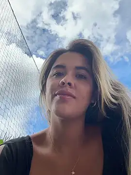 Emilia Bakerr online show from 05.13.26
