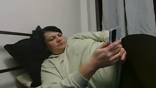 Lucinka1 online show from 11.25.25