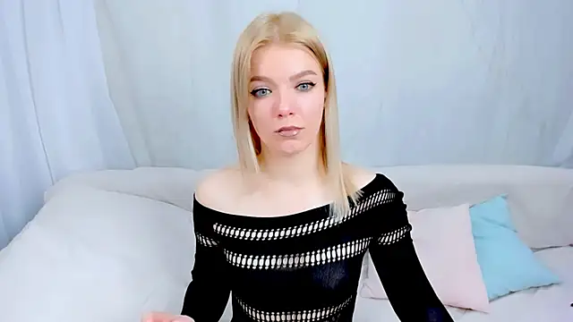 Lily Daviss online show from 02.25.26