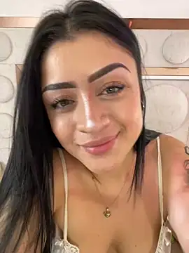 Snapshot of lucianaroy chatting on 02.27.25 lucianaroy online show from 02.27.25