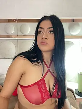 Snapshot of lucianaroy chatting on 03.13.25 lucianaroy online show from 03.13.25