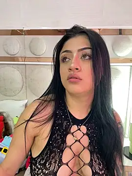 Snapshot of lucianaroy chatting on 03.22.25 lucianaroy online show from 03.22.25