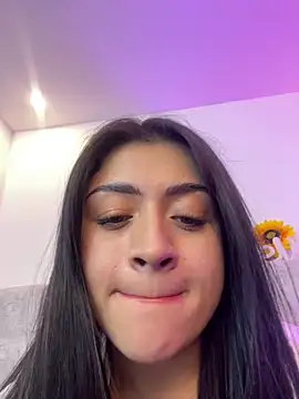 Snapshot of lucianaroy chatting on 09.13.25 lucianaroy online show from 09.13.25