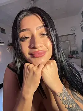 lucianaroy online show from 02.10.26