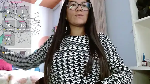 Snapshot of lupita84 chatting on 10.11.25 lupita84 online show from 10.11.25