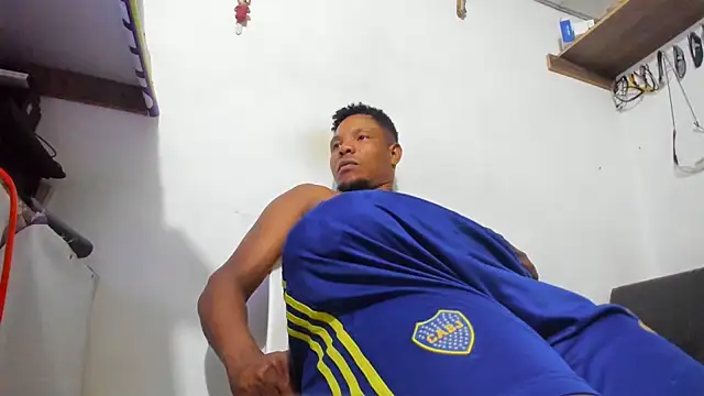 hugo3918  online show from 02.11.26