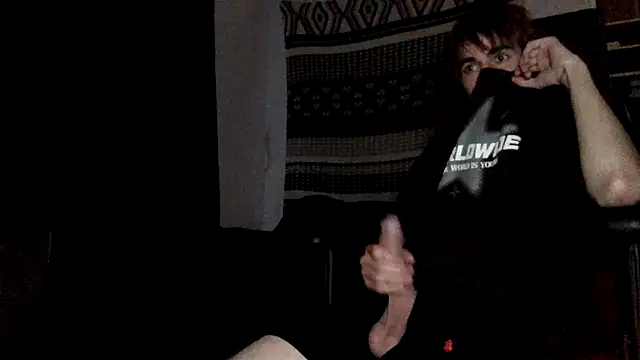 Snapshot of spicylaboi chatting on 04.03.26 spicylaboi online show from 04.03.26