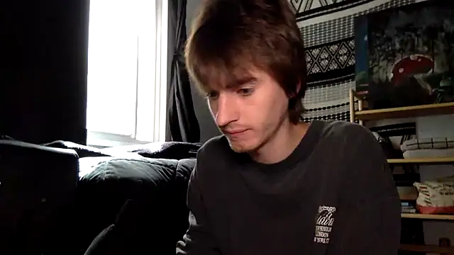 Snapshot of spicylaboi chatting on 04.12.26 spicylaboi online show from 04.12.26