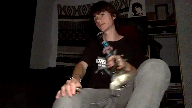 Snapshot of spicylaboi chatting on 04.30.26 spicylaboi online show from 04.30.26