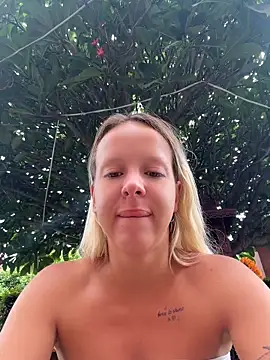 LikaCat online show from 05.30.26