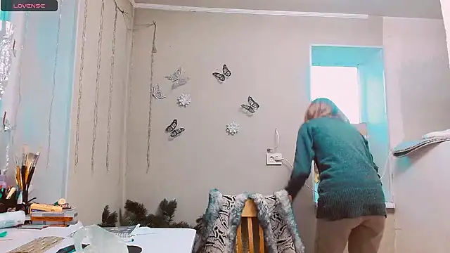 Snapshot of RosaJil chatting on 01.04.25 RosaJil online show from 01.04.25