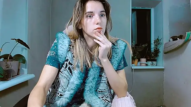 Snapshot of RosaJil chatting on 10.19.25 RosaJil online show from 10.19.25