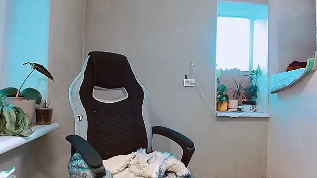 Snapshot of RosaJil chatting on 10.29.25 RosaJil online show from 10.29.25