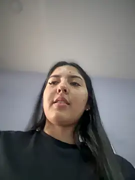 Snapshot of MarianaBenz chatting on 02.06.25 MarianaBenz online show from 02.06.25