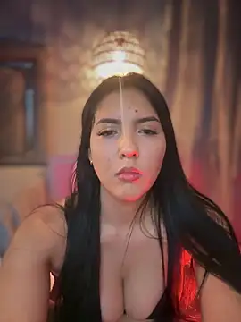 Snapshot of MarianaBenz chatting on 02.07.25 MarianaBenz online show from 02.07.25