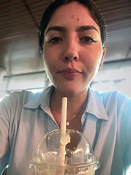 Snapshot of MarianaBenz chatting on 02.27.25 MarianaBenz online show from 02.27.25