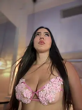 Snapshot of MarianaBenz chatting on 03.13.25 MarianaBenz online show from 03.13.25