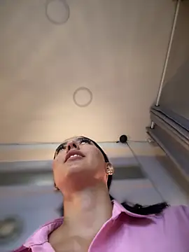 Snapshot of MarianaBenz chatting on 03.13.25 MarianaBenz online show from 03.13.25