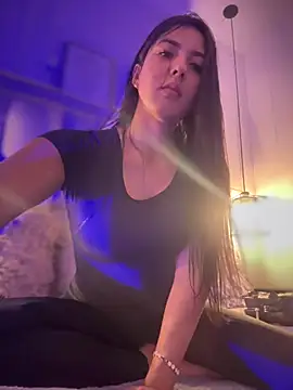 Snapshot of MarianaBenz chatting on 03.15.25 MarianaBenz online show from 03.15.25