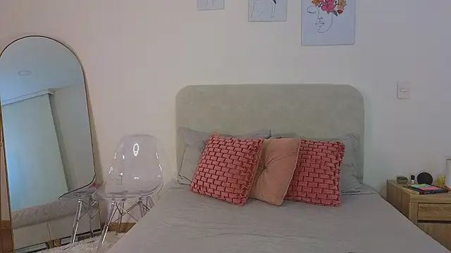 KristennBlue online show from 02.20.26