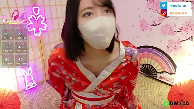 maika08 online show from 11.29.25