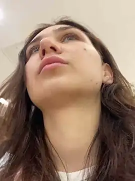 QuitieLia online show from 12.13.24